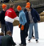Dokkum 27 april 2026
Koningsdag is dit jaar in Dokkum . Namens de koninklijke familie zijn aanwezig : Koning Willem Alexander Koningin Maxima Prinses Amalia Prinses Alexia Prinses Ariane Prins Constantijn Prinses Laurentien Prins Maurits Prinses Marilene Prins Bernhard Prins Floris Prinses Aimee Prins Pieter Christiaan en Prinses Anita .