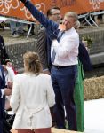 Dokkum 27 april 2026
Koningsdag is dit jaar in Dokkum . Namens de koninklijke familie zijn aanwezig : Koning Willem Alexander Koningin Maxima Prinses Amalia Prinses Alexia Prinses Ariane Prins Constantijn Prinses Laurentien Prins Maurits Prinses Marilene Prins Bernhard Prins Floris Prinses Aimee Prins Pieter Christiaan en Prinses Anita .