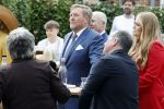 Dokkum 27 april 2026
Koningsdag is dit jaar in Dokkum . Namens de koninklijke familie zijn aanwezig : Koning Willem Alexander Koningin Maxima Prinses Amalia Prinses Alexia Prinses Ariane Prins Constantijn Prinses Laurentien Prins Maurits Prinses Marilene Prins Bernhard Prins Floris Prinses Aimee Prins Pieter Christiaan en Prinses Anita .