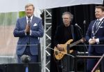 Dokkum 27 april 2026
Koningsdag is dit jaar in Dokkum . Namens de koninklijke familie zijn aanwezig : Koning Willem Alexander Koningin Maxima Prinses Amalia Prinses Alexia Prinses Ariane Prins Constantijn Prinses Laurentien Prins Maurits Prinses Marilene Prins Bernhard Prins Floris Prinses Aimee Prins Pieter Christiaan en Prinses Anita .