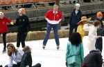 Dokkum 27 april 2026
Koningsdag is dit jaar in Dokkum . Namens de koninklijke familie zijn aanwezig : Koning Willem Alexander Koningin Maxima Prinses Amalia Prinses Alexia Prinses Ariane Prins Constantijn Prinses Laurentien Prins Maurits Prinses Marilene Prins Bernhard Prins Floris Prinses Aimee Prins Pieter Christiaan en Prinses Anita .