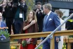 Dokkum 27 april 2026
Koningsdag is dit jaar in Dokkum . Namens de koninklijke familie zijn aanwezig : Koning Willem Alexander Koningin Maxima Prinses Amalia Prinses Alexia Prinses Ariane Prins Constantijn Prinses Laurentien Prins Maurits Prinses Marilene Prins Bernhard Prins Floris Prinses Aimee Prins Pieter Christiaan en Prinses Anita .