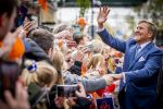 Dokkum 27 april 2026
Koningsdag is dit jaar in Dokkum . Namens de koninklijke familie zijn aanwezig : Koning Willem Alexander Koningin Maxima Prinses Amalia Prinses Alexia Prinses Ariane Prins Constantijn Prinses Laurentien Prins Maurits Prinses Marilene Prins Bernhard Prins Floris Prinses Aimee Prins Pieter Christiaan en Prinses Anita .