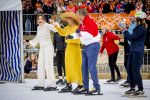 Dokkum 27 april 2026
Koningsdag is dit jaar in Dokkum . Namens de koninklijke familie zijn aanwezig : Koning Willem Alexander Koningin Maxima Prinses Amalia Prinses Alexia Prinses Ariane Prins Constantijn Prinses Laurentien Prins Maurits Prinses Marilene Prins Bernhard Prins Floris Prinses Aimee Prins Pieter Christiaan en Prinses Anita .