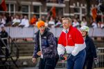 Dokkum 27 april 2026
Koningsdag is dit jaar in Dokkum . Namens de koninklijke familie zijn aanwezig : Koning Willem Alexander Koningin Maxima Prinses Amalia Prinses Alexia Prinses Ariane Prins Constantijn Prinses Laurentien Prins Maurits Prinses Marilene Prins Bernhard Prins Floris Prinses Aimee Prins Pieter Christiaan en Prinses Anita .  Koning Willem Alexander en Jens v t Wout
