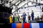 Dokkum 27 april 2026
Koningsdag is dit jaar in Dokkum . Namens de koninklijke familie zijn aanwezig : Koning Willem Alexander Koningin Maxima Prinses Amalia Prinses Alexia Prinses Ariane Prins Constantijn Prinses Laurentien Prins Maurits Prinses Marilene Prins Bernhard Prins Floris Prinses Aimee Prins Pieter Christiaan en Prinses Anita .