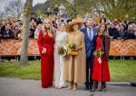 Dokkum 27 april 2026
Koningsdag is dit jaar in Dokkum . Namens de koninklijke familie zijn aanwezig : Koning Willem Alexander Koningin Maxima Prinses Amalia Prinses Alexia Prinses Ariane Prins Constantijn Prinses Laurentien Prins Maurits Prinses Marilene Prins Bernhard Prins Floris Prinses Aimee Prins Pieter Christiaan en Prinses Anita .