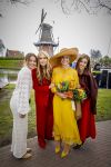 Dokkum 27 april 2026
Koningsdag is dit jaar in Dokkum . Namens de koninklijke familie zijn aanwezig : Koning Willem Alexander Koningin Maxima Prinses Amalia Prinses Alexia Prinses Ariane Prins Constantijn Prinses Laurentien Prins Maurits Prinses Marilene Prins Bernhard Prins Floris Prinses Aimee Prins Pieter Christiaan en Prinses Anita .