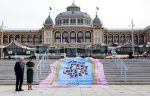 Scheveningen 2 april 2026
Koningin MÃ¡xima opent de gerenoveerde boulevard. De Scheveningse boulevard, al decennialang een van de bekendste en meest bezochte kustpromenades van Nederland, is de afgelopen jaren vernieuwd om beter aan te sluiten bij het groeiende aantal bezoekers en klaar te zijn voor de toekomst. Burgemeester Jan v Zanen begeleidde de Koningin . OOk de commisaris van de koning Wouter Kolff was aanwezig .