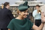 Scheveningen 2 april 2026
Koningin MÃ¡xima opent de gerenoveerde boulevard. De Scheveningse boulevard, al decennialang een van de bekendste en meest bezochte kustpromenades van Nederland, is de afgelopen jaren vernieuwd om beter aan te sluiten bij het groeiende aantal bezoekers en klaar te zijn voor de toekomst. Burgemeester Jan v Zanen begeleidde de Koningin . OOk de commisaris van de koning Wouter Kolff was aanwezig .