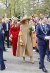 Dokkum 27 april 2026
Koningsdag is dit jaar in Dokkum . Namens de koninklijke familie zijn aanwezig : Koning Willem Alexander Koningin Maxima Prinses Amalia Prinses Alexia Prinses Ariane Prins Constantijn Prinses Laurentien Prins Maurits Prinses Marilene Prins Bernhard Prins Floris Prinses Aimee Prins Pieter Christiaan en Prinses Anita .