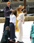 Dokkum 27 april 2026
Koningsdag is dit jaar in Dokkum . Namens de koninklijke familie zijn aanwezig : Koning Willem Alexander Koningin Maxima Prinses Amalia Prinses Alexia Prinses Ariane Prins Constantijn Prinses Laurentien Prins Maurits Prinses Marilene Prins Bernhard Prins Floris Prinses Aimee Prins Pieter Christiaan en Prinses Anita .