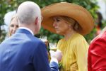 Dokkum 27 april 2026
Koningsdag is dit jaar in Dokkum . Namens de koninklijke familie zijn aanwezig : Koning Willem Alexander Koningin Maxima Prinses Amalia Prinses Alexia Prinses Ariane Prins Constantijn Prinses Laurentien Prins Maurits Prinses Marilene Prins Bernhard Prins Floris Prinses Aimee Prins Pieter Christiaan en Prinses Anita .