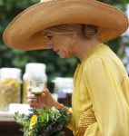 Dokkum 27 april 2026
Koningsdag is dit jaar in Dokkum . Namens de koninklijke familie zijn aanwezig : Koning Willem Alexander Koningin Maxima Prinses Amalia Prinses Alexia Prinses Ariane Prins Constantijn Prinses Laurentien Prins Maurits Prinses Marilene Prins Bernhard Prins Floris Prinses Aimee Prins Pieter Christiaan en Prinses Anita .