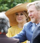 Dokkum 27 april 2026
Koningsdag is dit jaar in Dokkum . Namens de koninklijke familie zijn aanwezig : Koning Willem Alexander Koningin Maxima Prinses Amalia Prinses Alexia Prinses Ariane Prins Constantijn Prinses Laurentien Prins Maurits Prinses Marilene Prins Bernhard Prins Floris Prinses Aimee Prins Pieter Christiaan en Prinses Anita .