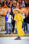 Dokkum 27 april 2026
Koningsdag is dit jaar in Dokkum . Namens de koninklijke familie zijn aanwezig : Koning Willem Alexander Koningin Maxima Prinses Amalia Prinses Alexia Prinses Ariane Prins Constantijn Prinses Laurentien Prins Maurits Prinses Marilene Prins Bernhard Prins Floris Prinses Aimee Prins Pieter Christiaan en Prinses Anita .