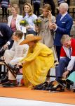 Dokkum 27 april 2026
Koningsdag is dit jaar in Dokkum . Namens de koninklijke familie zijn aanwezig : Koning Willem Alexander Koningin Maxima Prinses Amalia Prinses Alexia Prinses Ariane Prins Constantijn Prinses Laurentien Prins Maurits Prinses Marilene Prins Bernhard Prins Floris Prinses Aimee Prins Pieter Christiaan en Prinses Anita .