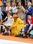 Dokkum 27 april 2026
Koningsdag is dit jaar in Dokkum . Namens de koninklijke familie zijn aanwezig : Koning Willem Alexander Koningin Maxima Prinses Amalia Prinses Alexia Prinses Ariane Prins Constantijn Prinses Laurentien Prins Maurits Prinses Marilene Prins Bernhard Prins Floris Prinses Aimee Prins Pieter Christiaan en Prinses Anita .