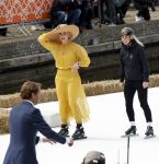 Dokkum 27 april 2026
Koningsdag is dit jaar in Dokkum . Namens de koninklijke familie zijn aanwezig : Koning Willem Alexander Koningin Maxima Prinses Amalia Prinses Alexia Prinses Ariane Prins Constantijn Prinses Laurentien Prins Maurits Prinses Marilene Prins Bernhard Prins Floris Prinses Aimee Prins Pieter Christiaan en Prinses Anita .