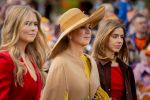 Dokkum 27 april 2026
Koningsdag is dit jaar in Dokkum . Namens de koninklijke familie zijn aanwezig : Koning Willem Alexander Koningin Maxima Prinses Amalia Prinses Alexia Prinses Ariane Prins Constantijn Prinses Laurentien Prins Maurits Prinses Marilene Prins Bernhard Prins Floris Prinses Aimee Prins Pieter Christiaan en Prinses Anita .