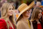 Dokkum 27 april 2026
Koningsdag is dit jaar in Dokkum . Namens de koninklijke familie zijn aanwezig : Koning Willem Alexander Koningin Maxima Prinses Amalia Prinses Alexia Prinses Ariane Prins Constantijn Prinses Laurentien Prins Maurits Prinses Marilene Prins Bernhard Prins Floris Prinses Aimee Prins Pieter Christiaan en Prinses Anita .