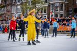 Dokkum 27 april 2026
Koningsdag is dit jaar in Dokkum . Namens de koninklijke familie zijn aanwezig : Koning Willem Alexander Koningin Maxima Prinses Amalia Prinses Alexia Prinses Ariane Prins Constantijn Prinses Laurentien Prins Maurits Prinses Marilene Prins Bernhard Prins Floris Prinses Aimee Prins Pieter Christiaan en Prinses Anita .