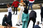Dokkum 27 april 2026
Koningsdag is dit jaar in Dokkum . Namens de koninklijke familie zijn aanwezig : Koning Willem Alexander Koningin Maxima Prinses Amalia Prinses Alexia Prinses Ariane Prins Constantijn Prinses Laurentien Prins Maurits Prinses Marilene Prins Bernhard Prins Floris Prinses Aimee Prins Pieter Christiaan en Prinses Anita .