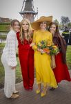 Dokkum 27 april 2026
Koningsdag is dit jaar in Dokkum . Namens de koninklijke familie zijn aanwezig : Koning Willem Alexander Koningin Maxima Prinses Amalia Prinses Alexia Prinses Ariane Prins Constantijn Prinses Laurentien Prins Maurits Prinses Marilene Prins Bernhard Prins Floris Prinses Aimee Prins Pieter Christiaan en Prinses Anita .