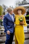Dokkum 27 april 2026
Koningsdag is dit jaar in Dokkum . Namens de koninklijke familie zijn aanwezig : Koning Willem Alexander Koningin Maxima Prinses Amalia Prinses Alexia Prinses Ariane Prins Constantijn Prinses Laurentien Prins Maurits Prinses Marilene Prins Bernhard Prins Floris Prinses Aimee Prins Pieter Christiaan en Prinses Anita .