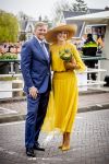 Dokkum 27 april 2026
Koningsdag is dit jaar in Dokkum . Namens de koninklijke familie zijn aanwezig : Koning Willem Alexander Koningin Maxima Prinses Amalia Prinses Alexia Prinses Ariane Prins Constantijn Prinses Laurentien Prins Maurits Prinses Marilene Prins Bernhard Prins Floris Prinses Aimee Prins Pieter Christiaan en Prinses Anita .