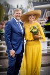 Dokkum 27 april 2026
Koningsdag is dit jaar in Dokkum . Namens de koninklijke familie zijn aanwezig : Koning Willem Alexander Koningin Maxima Prinses Amalia Prinses Alexia Prinses Ariane Prins Constantijn Prinses Laurentien Prins Maurits Prinses Marilene Prins Bernhard Prins Floris Prinses Aimee Prins Pieter Christiaan en Prinses Anita .