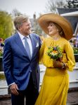 Dokkum 27 april 2026
Koningsdag is dit jaar in Dokkum . Namens de koninklijke familie zijn aanwezig : Koning Willem Alexander Koningin Maxima Prinses Amalia Prinses Alexia Prinses Ariane Prins Constantijn Prinses Laurentien Prins Maurits Prinses Marilene Prins Bernhard Prins Floris Prinses Aimee Prins Pieter Christiaan en Prinses Anita .