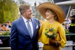 Dokkum 27 april 2026
Koningsdag is dit jaar in Dokkum . Namens de koninklijke familie zijn aanwezig : Koning Willem Alexander Koningin Maxima Prinses Amalia Prinses Alexia Prinses Ariane Prins Constantijn Prinses Laurentien Prins Maurits Prinses Marilene Prins Bernhard Prins Floris Prinses Aimee Prins Pieter Christiaan en Prinses Anita .