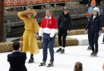 Dokkum 27 april 2026
Koningsdag is dit jaar in Dokkum . Namens de koninklijke familie zijn aanwezig : Koning Willem Alexander Koningin Maxima Prinses Amalia Prinses Alexia Prinses Ariane Prins Constantijn Prinses Laurentien Prins Maurits Prinses Marilene Prins Bernhard Prins Floris Prinses Aimee Prins Pieter Christiaan en Prinses Anita .