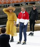Dokkum 27 april 2026
Koningsdag is dit jaar in Dokkum . Namens de koninklijke familie zijn aanwezig : Koning Willem Alexander Koningin Maxima Prinses Amalia Prinses Alexia Prinses Ariane Prins Constantijn Prinses Laurentien Prins Maurits Prinses Marilene Prins Bernhard Prins Floris Prinses Aimee Prins Pieter Christiaan en Prinses Anita .