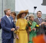 Dokkum 27 april 2026
Koningsdag is dit jaar in Dokkum . Namens de koninklijke familie zijn aanwezig : Koning Willem Alexander Koningin Maxima Prinses Amalia Prinses Alexia Prinses Ariane Prins Constantijn Prinses Laurentien Prins Maurits Prinses Marilene Prins Bernhard Prins Floris Prinses Aimee Prins Pieter Christiaan en Prinses Anita .