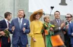 Dokkum 27 april 2026
Koningsdag is dit jaar in Dokkum . Namens de koninklijke familie zijn aanwezig : Koning Willem Alexander Koningin Maxima Prinses Amalia Prinses Alexia Prinses Ariane Prins Constantijn Prinses Laurentien Prins Maurits Prinses Marilene Prins Bernhard Prins Floris Prinses Aimee Prins Pieter Christiaan en Prinses Anita .