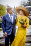 Dokkum 27 april 2026
Koningsdag is dit jaar in Dokkum . Namens de koninklijke familie zijn aanwezig : Koning Willem Alexander Koningin Maxima Prinses Amalia Prinses Alexia Prinses Ariane Prins Constantijn Prinses Laurentien Prins Maurits Prinses Marilene Prins Bernhard Prins Floris Prinses Aimee Prins Pieter Christiaan en Prinses Anita .