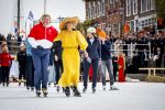 Dokkum 27 april 2026
Koningsdag is dit jaar in Dokkum . Namens de koninklijke familie zijn aanwezig : Koning Willem Alexander Koningin Maxima Prinses Amalia Prinses Alexia Prinses Ariane Prins Constantijn Prinses Laurentien Prins Maurits Prinses Marilene Prins Bernhard Prins Floris Prinses Aimee Prins Pieter Christiaan en Prinses Anita .