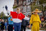 Dokkum 27 april 2026
Koningsdag is dit jaar in Dokkum . Namens de koninklijke familie zijn aanwezig : Koning Willem Alexander Koningin Maxima Prinses Amalia Prinses Alexia Prinses Ariane Prins Constantijn Prinses Laurentien Prins Maurits Prinses Marilene Prins Bernhard Prins Floris Prinses Aimee Prins Pieter Christiaan en Prinses Anita .