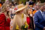 Dokkum 27 april 2026
Koningsdag is dit jaar in Dokkum . Namens de koninklijke familie zijn aanwezig : Koning Willem Alexander Koningin Maxima Prinses Amalia Prinses Alexia Prinses Ariane Prins Constantijn Prinses Laurentien Prins Maurits Prinses Marilene Prins Bernhard Prins Floris Prinses Aimee Prins Pieter Christiaan en Prinses Anita .