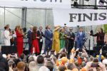 Dokkum 27 april 2026
Koningsdag is dit jaar in Dokkum . Namens de koninklijke familie zijn aanwezig : Koning Willem Alexander Koningin Maxima Prinses Amalia Prinses Alexia Prinses Ariane Prins Constantijn Prinses Laurentien Prins Maurits Prinses Marilene Prins Bernhard Prins Floris Prinses Aimee Prins Pieter Christiaan en Prinses Anita .