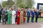 Dokkum 27 april 2026
Koningsdag is dit jaar in Dokkum . Namens de koninklijke familie zijn aanwezig : Koning Willem Alexander Koningin Maxima Prinses Amalia Prinses Alexia Prinses Ariane Prins Constantijn Prinses Laurentien Prins Maurits Prinses Marilene Prins Bernhard Prins Floris Prinses Aimee Prins Pieter Christiaan en Prinses Anita .