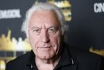 Zaandam 24 april 2026
Willeke v Ammelrooy heeft een koninklijke ondersceiding (linte) gekregen . Rene Mioch organiseert een fotomoment in het Zaantheater . Marco Bakker was er natuurlijk ook bij .