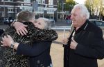 Zaandam 24 april 2026
Willeke v Ammelrooy heeft een koninklijke ondersceiding (linte) gekregen . Rene Mioch organiseert een fotomoment in het Zaantheater . Marco Bakker was er natuurlijk ook bij .