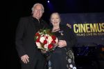 Zaandam 24 april 2026
Willeke v Ammelrooy heeft een koninklijke ondersceiding (linte) gekregen . Rene Mioch organiseert een fotomoment in het Zaantheater . Marco Bakker was er natuurlijk ook bij .