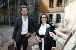 Den Bosch 15 april 2026
Rechtszaak Peter Gillis vs Nicol Kremers in de rechtbank van Den Bosch . Peter zijn kinderen en vriendin Wendy v Hout zijn met hem mee . Nicol met haar advocaat Sebas Diekstra