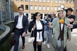 Den Bosch 15 april 2026
Rechtszaak Peter Gillis vs Nicol Kremers in de rechtbank van Den Bosch . Peter zijn kinderen en vriendin Wendy v Hout zijn met hem mee . Nicol met haar advocaat Sebas Diekstra