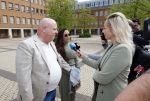 Den Bosch 15 april 2026
Rechtszaak Peter Gillis vs Nicol Kremers in de rechtbank van Den Bosch . Peter zijn kinderen en vriendin Wendy v Hout zijn met hem mee .