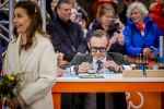 Dokkum 27 april 2026
Koningsdag is dit jaar in Dokkum . Namens de koninklijke familie zijn aanwezig : Koning Willem Alexander Koningin Maxima Prinses Amalia Prinses Alexia Prinses Ariane Prins Constantijn Prinses Laurentien Prins Maurits Prinses Marilene Prins Bernhard Prins Floris Prinses Aimee Prins Pieter Christiaan en Prinses Anita .
